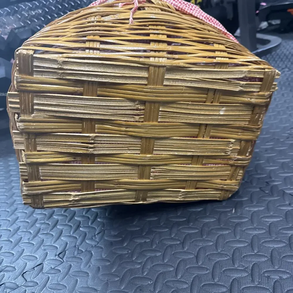 Picnic basket *